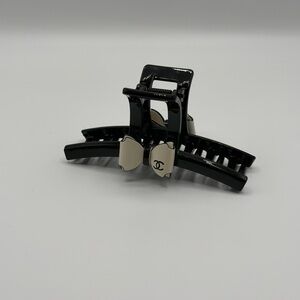 Source Unknown Black and Silver Hair Clip